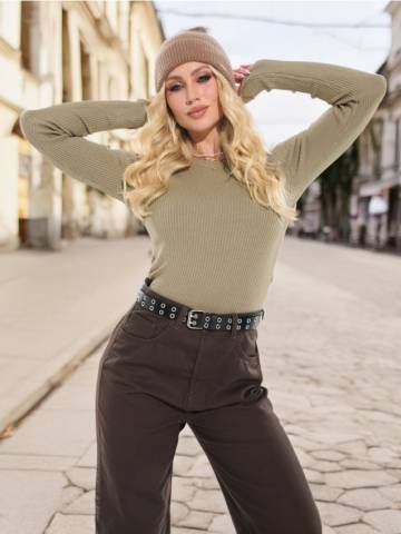Светр slim fit - коричневувато-зелений Светр slim fit - коричневувато-зелений