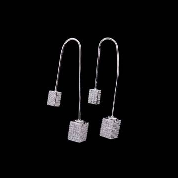 Серебряные серьги с фианитами 121792 Серебряные серьги с фианитами 121792