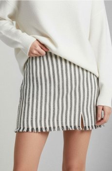 Мініспідниця - різнобарвний