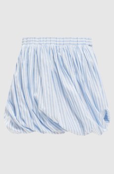 Голубая юбка в полоску с драпировкой