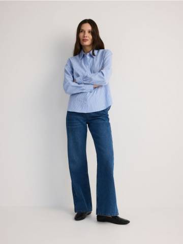 Reserved - Бавовняна сорочка з аплікаціями - світло-блакитний - YS027-50X