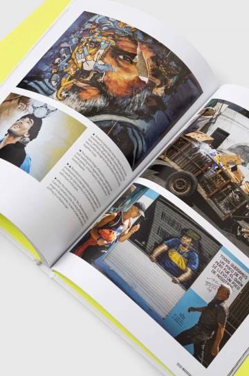 Книга Bloomsbury Publishing PLC Football Murals, Andy Brassell Книга Bloomsbury Publishing PLC Football Murals, Andy Brassell