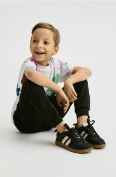 Reserved - Спортивні штани slim fit - чорний - 464HK-99X