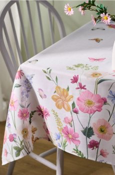 Скатертина з квітковим мотивом - білий
