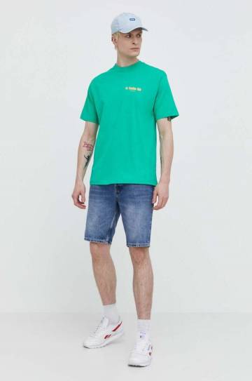 Хлопковая футболка On Vacation Beach Day цвет зелёный с принтом OVC T145 Хлопковая футболка On Vacation Beach Day цвет зелёный с принтом OVC T145