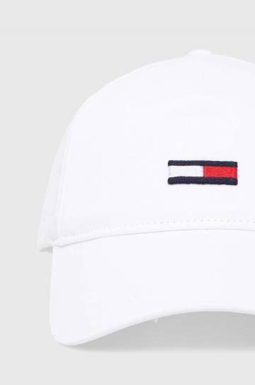 Хлопковая кепка Tommy Jeans цвет белый с аппликацией AW0AW15842 Хлопковая кепка Tommy Jeans цвет белый с аппликацией AW0AW15842