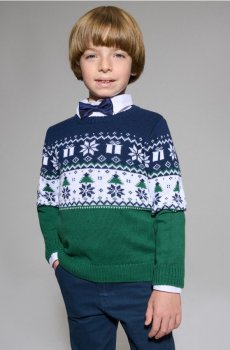 Святковий светр з скандинавським узором, ялинками та подарунками - зелений