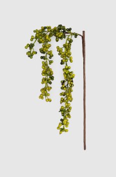 Декоративная ветка с ягодами