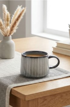 Кружка з вертикальними смужками - сірий