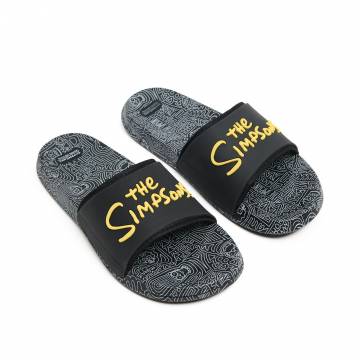 Cropp - Шльопанці з принтом The Simpsons - чорний Cropp - Шльопанці з принтом The Simpsons - чорний