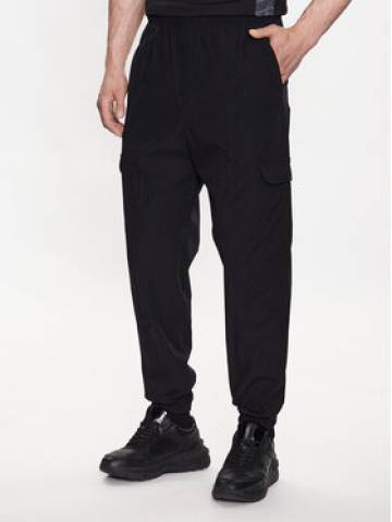 Calvin Klein Jeans Спортивні штани J30J323498 Чорний Regular Fit Calvin Klein Jeans Спортивні штани J30J323498 Чорний Regular Fit