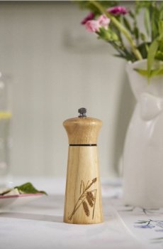 Дерев’яний млинок для спецій з рослинним гравіюванням - бежевий