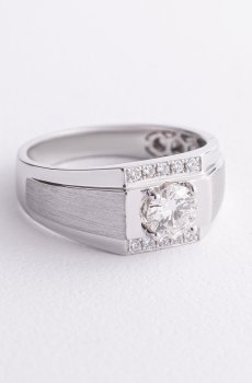 Мужская золотая печатка с бриллиантами кб0277