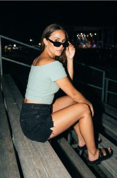 Кроп топ - блідо-зелений