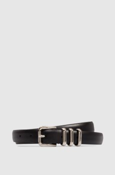 Черный кожаный ремень