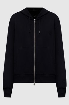 Черная спортивная куртка