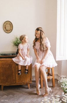 Рожева дитяча сукня із натурального мусліну