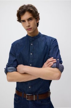 Reserved - Джинсовая рубашка с воротником-стойкой - темно-синій - YQ326-59J