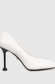 Белые кожаные туфли