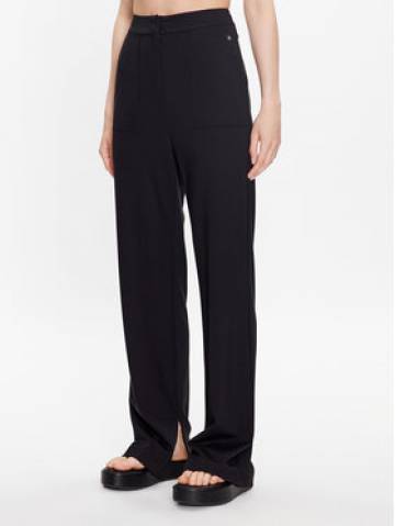 Calvin Klein Jeans Штани з тканини J20J221300 Чорний Regular Fit Calvin Klein Jeans Штани з тканини J20J221300 Чорний Regular Fit