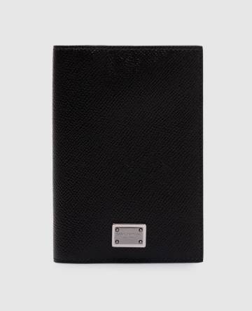 Черная кожаная обложка для паспорта