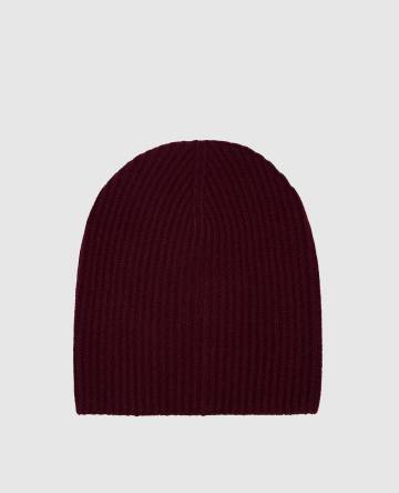 Бордовая шапка из кашемира