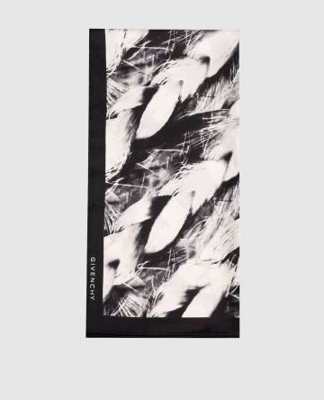 Черный платок из шелка в принт