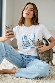 Футболка з принтом - кремовий