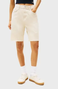 Женские бежевые джинсовые шорты GMD BERMUDA SHORT Бежевый 27 Tommy Jeans DW0DW21646