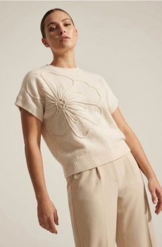 Светр без рукавів із рельєфною квіткою - білий