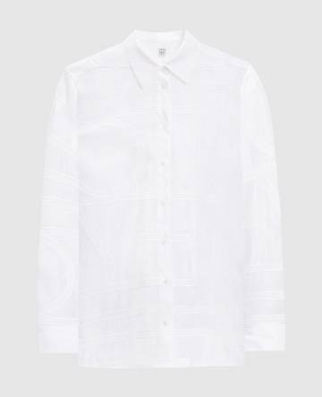 Белая блузка с шелком с вышивкой логотипа