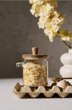 Контейнер для їжі з кришкою та ложечкою - clear