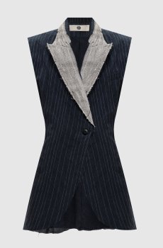 Синий жилет в полоску