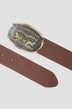 Коричневый кожаный ремень Коричневый 90 Levi’s® 232450;3.27