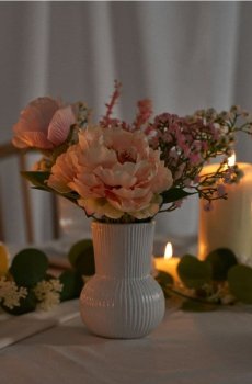 Керамічна ваза - білий