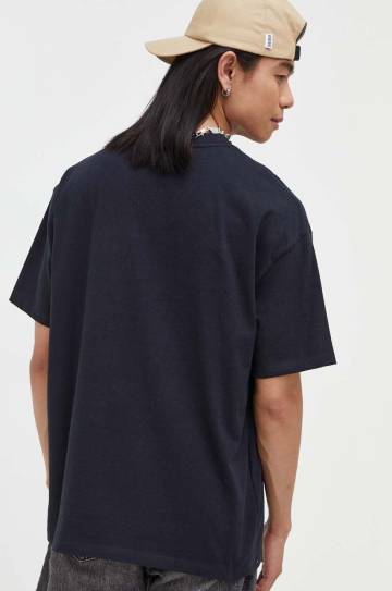 Хлопковая футболка Quiksilver цвет чёрный с аппликацией Хлопковая футболка Quiksilver цвет чёрный с аппликацией