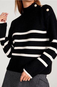 Ребристий светр з ґудзиками на плечі - чорний