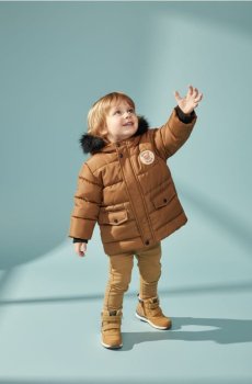 Подовжена стьобана куртка з каптуром - бежевий