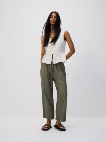 Reserved - Штани з віскози із зав’язкою - зелений - 1051P-87X