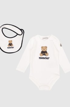 Детский белый комплект из боди и слюнявчика с логотипом