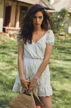 Молочна сукня міні з рукавами-ліхтариками