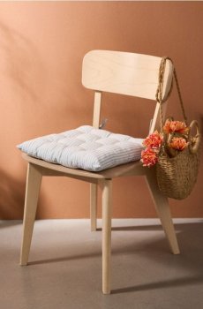 Подушка на стілець в смужку - блакитний