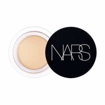 Матовый консилер для лица Nars Soft Matte Complete Concealer, Cafe Con Leche, 6.2 г Матовый консилер для лица Nars Soft Matte Complete Concealer, Cafe Con Leche, 6.2 г