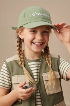 Кепка з вишитим написом - зелений