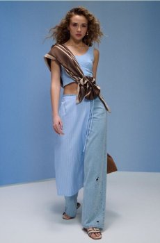 Baggy джинси із середньою посадкою та вишитою ажурною деталлю - синій