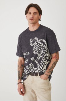 Футболка Medicine