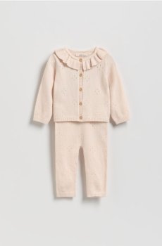 Reserved - Трикотажний костюм з оборкою - кремовий - 515GT-01X
