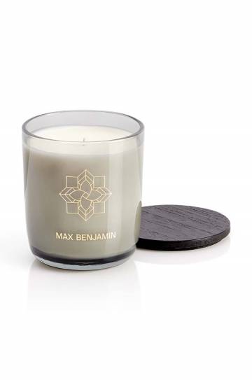 Ароматизированная свеча Max Benjamin White Pomegranete 210 g Ароматизированная свеча Max Benjamin White Pomegranete 210 g