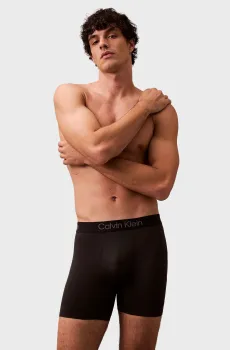 Мужские черные боксеры BOXER BRIEF Черный S Calvin Klein LV00NB4201