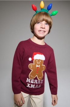 Святковий светр з пряничним чоловічком - бордовий